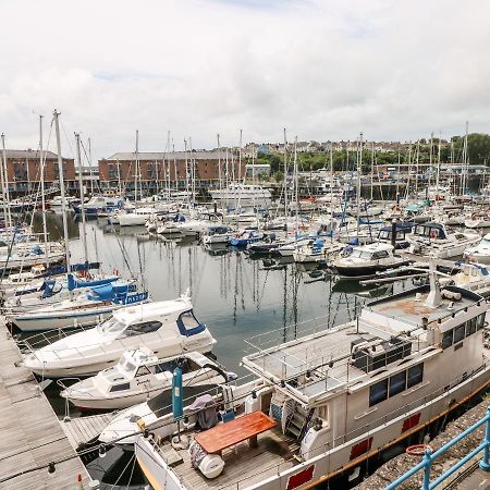 15 Sovereign House Apartment Milford Haven Exterior foto