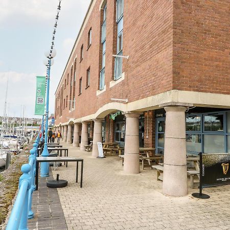 15 Sovereign House Apartment Milford Haven Exterior foto