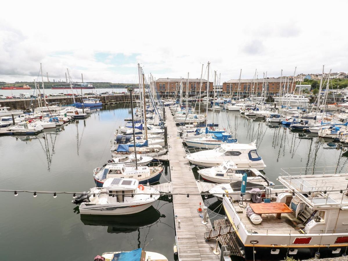 15 Sovereign House Apartment Milford Haven Exterior foto